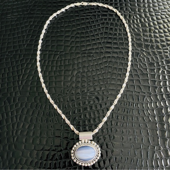 Grey Cat’s Eye Chrysoberyl Vintage Sterling Silver Dotted Pendant Chain … - Picture 8 of 8